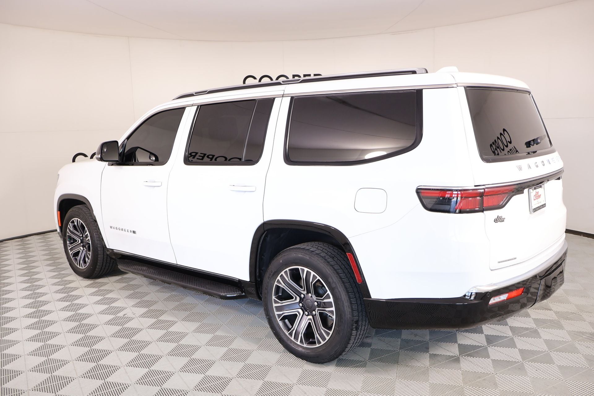 2023 Jeep Wagoneer Series II