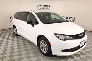 2024 Chrysler Voyager LX