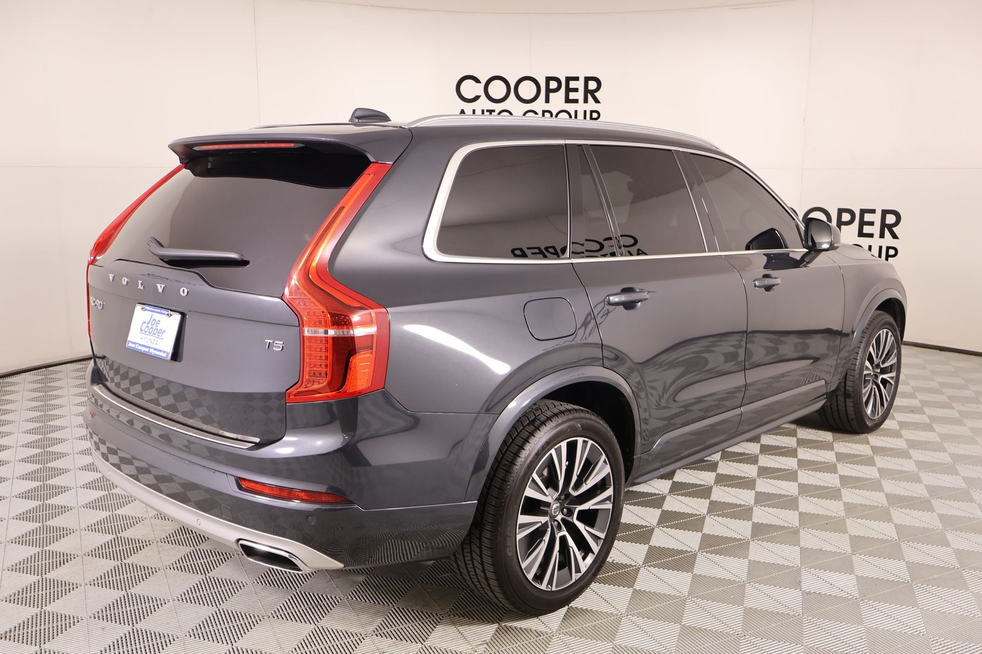 2021 Volvo XC90 T5 Momentum