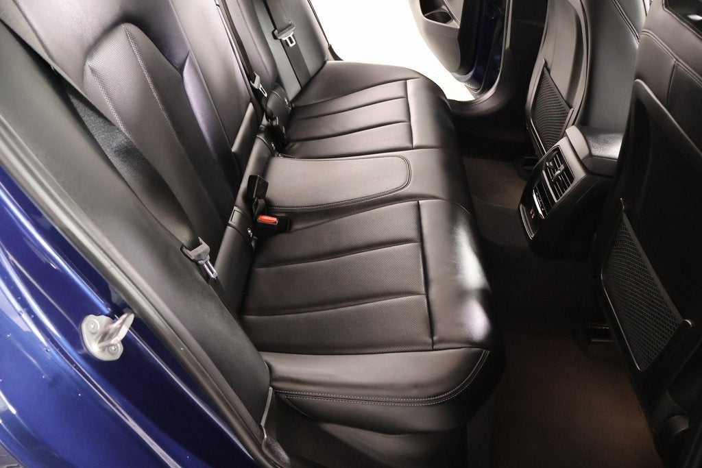 2023 BMW 3 Series 330i xDrive