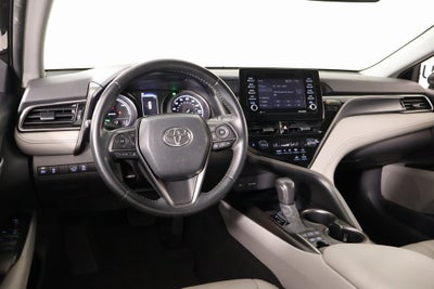2022 Toyota Camry Hybrid SE