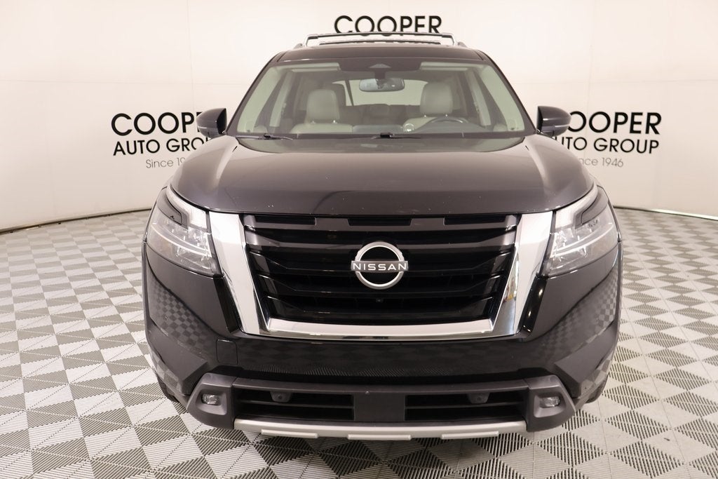 2022 Nissan Pathfinder SL