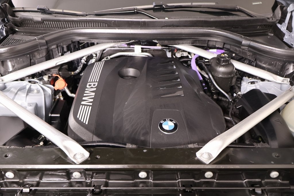 2025 BMW X5 xDrive40i M Sport