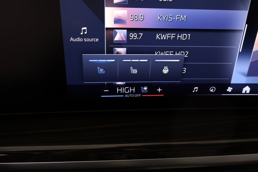 2025 BMW X5 xDrive40i M Sport