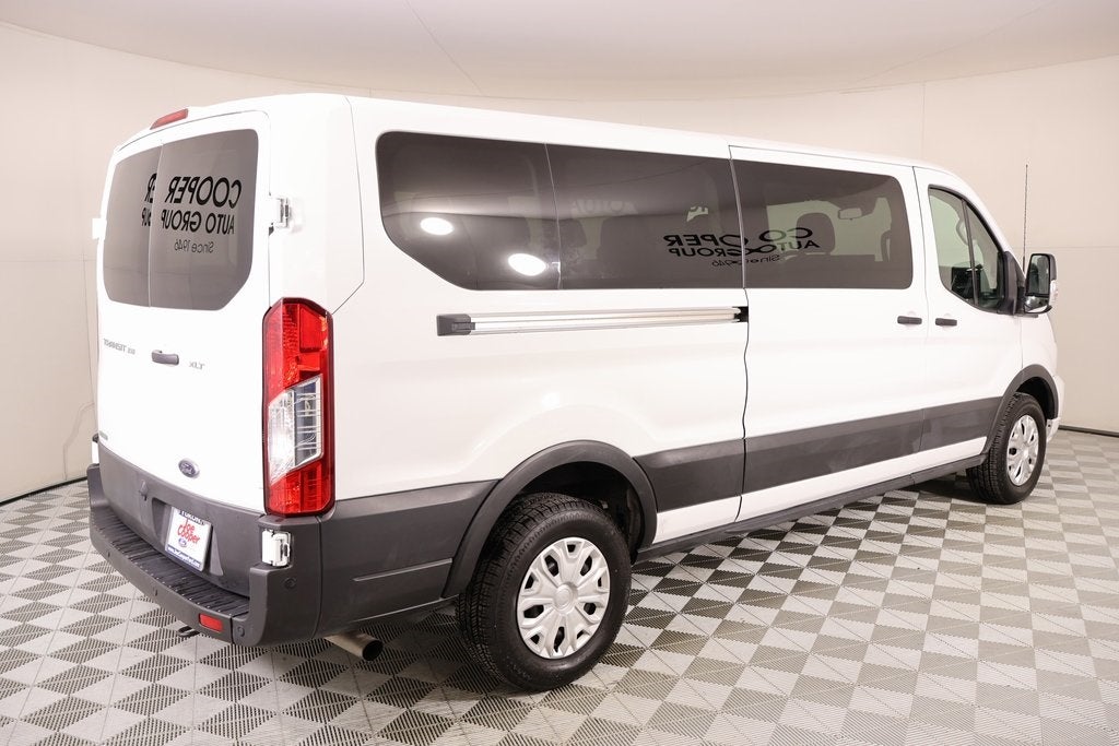 2023 Ford Transit Passenger Wagon XLT