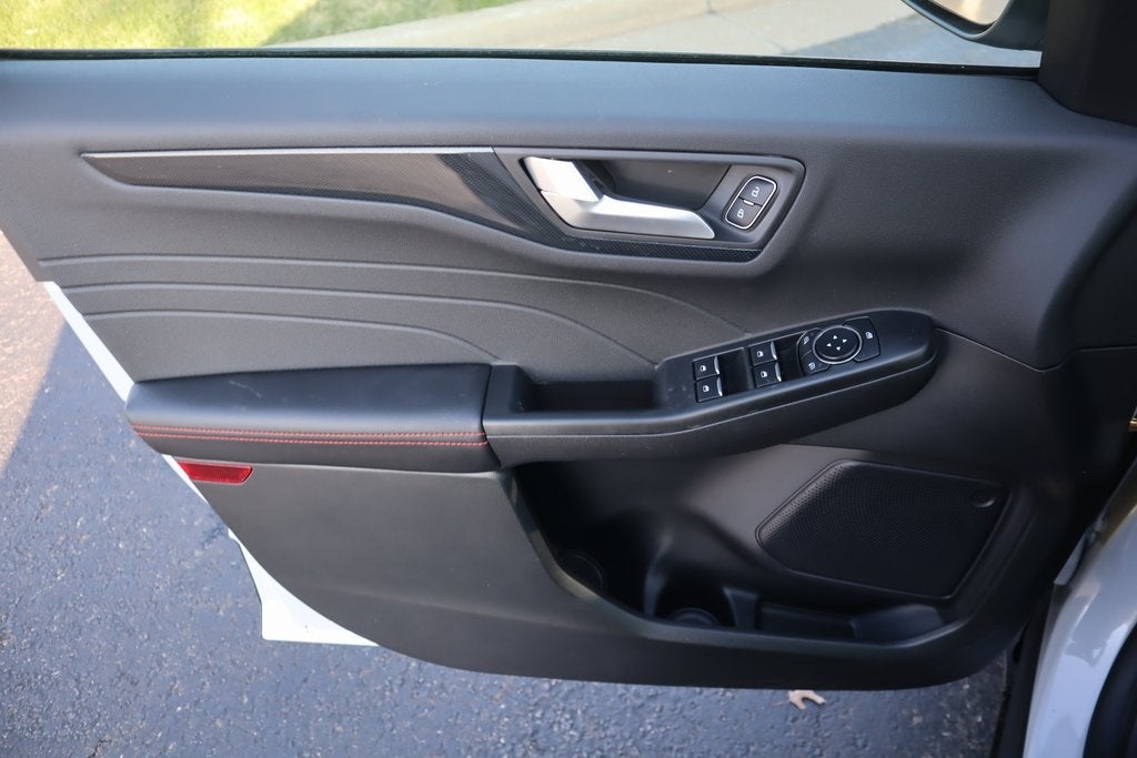 2026 Ford Escape ST-Line Select