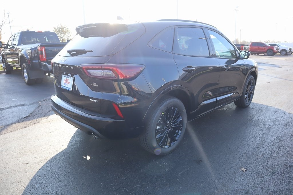 2026 Ford Escape ST-Line Elite