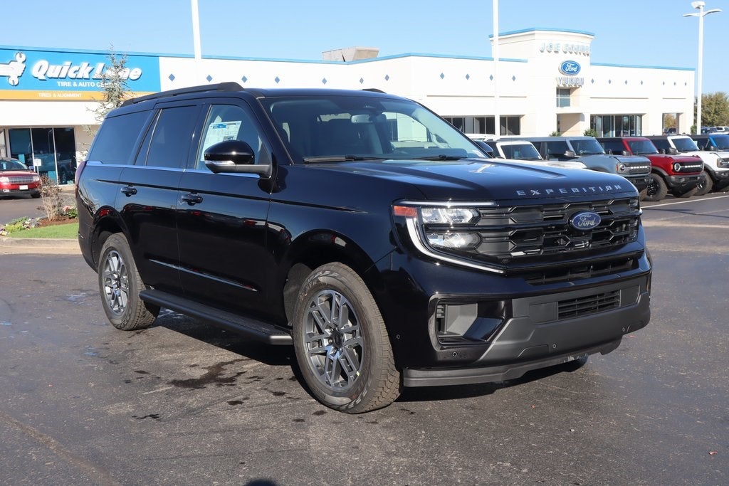 2025 Ford Expedition Active