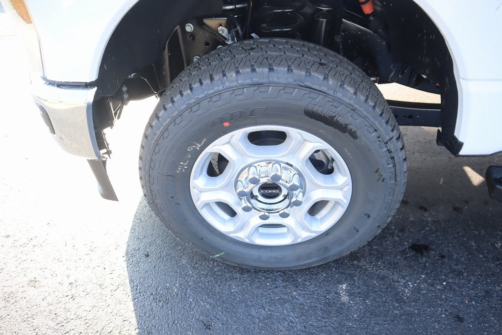 2026 Ford Super Duty F-350 SRW XLT