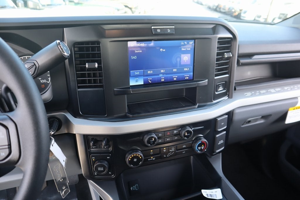 2026 Ford Super Duty F-350 SRW XLT