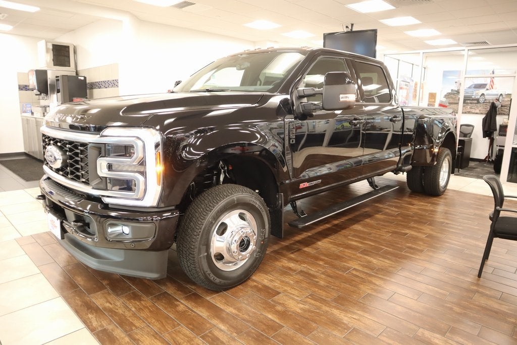 2026 Ford Super Duty F-350 DRW Platinum