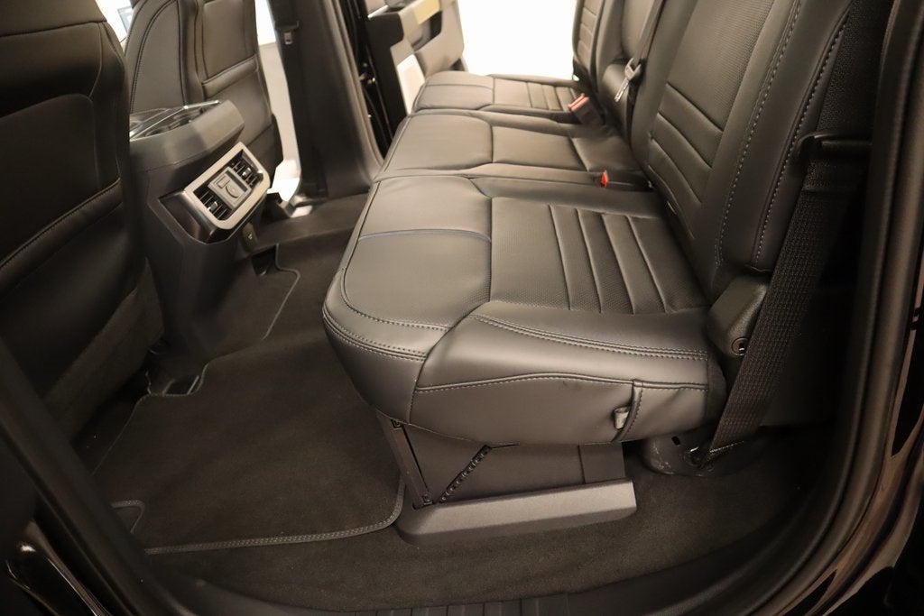 2026 Ford Super Duty F-350 DRW Platinum