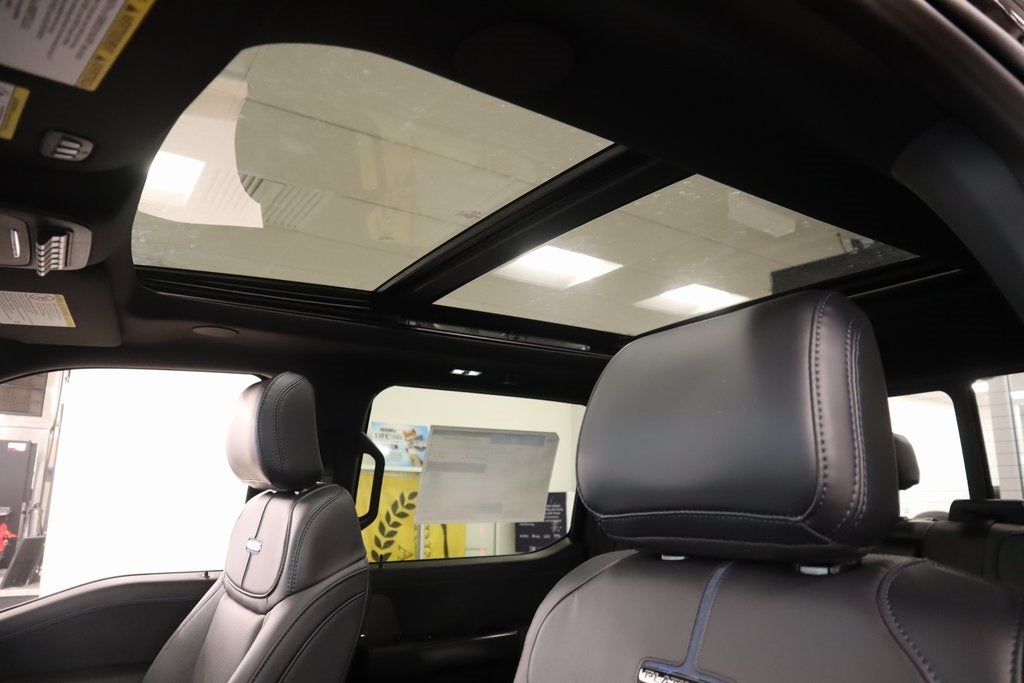 2026 Ford Super Duty F-350 DRW Platinum