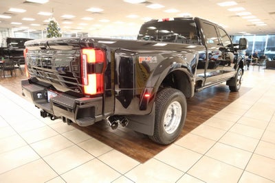2026 Ford Super Duty F-350 DRW Platinum