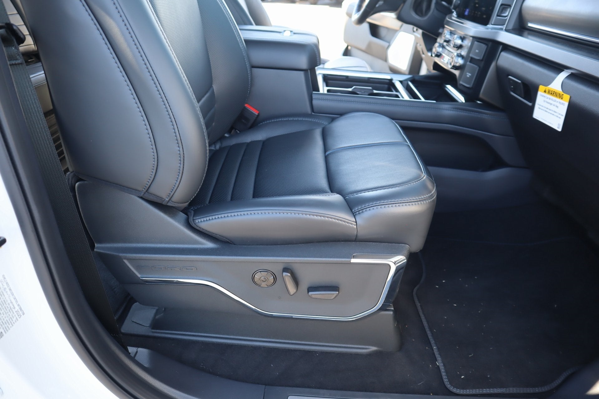 2026 Ford Super Duty F-350 DRW Platinum