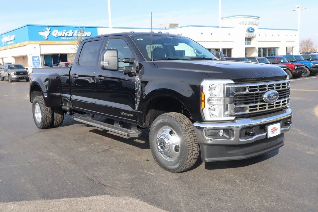 2026 Ford Super Duty F-350 DRW XLT