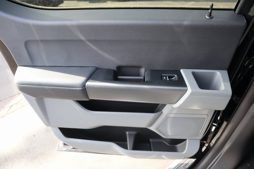 2026 Ford Super Duty F-350 DRW XLT