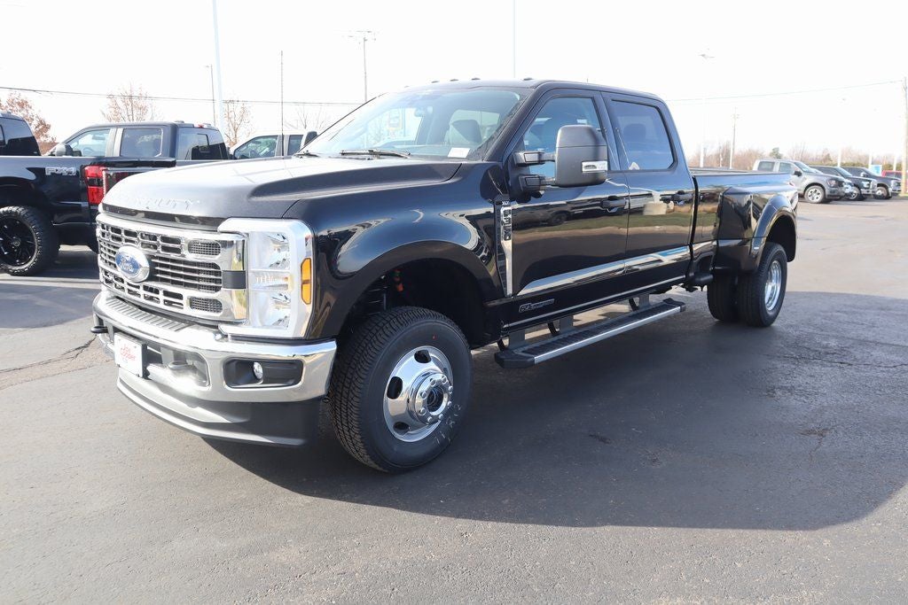 2026 Ford Super Duty F-350 DRW XLT