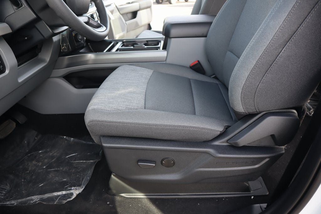 2026 Ford Super Duty F-350 DRW XLT