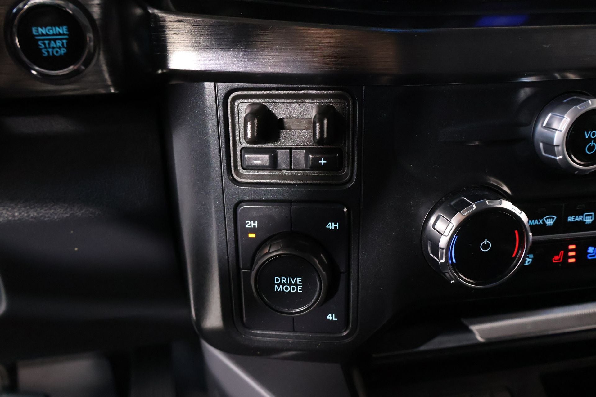 2024 Ford Super Duty F-450 DRW LARIAT