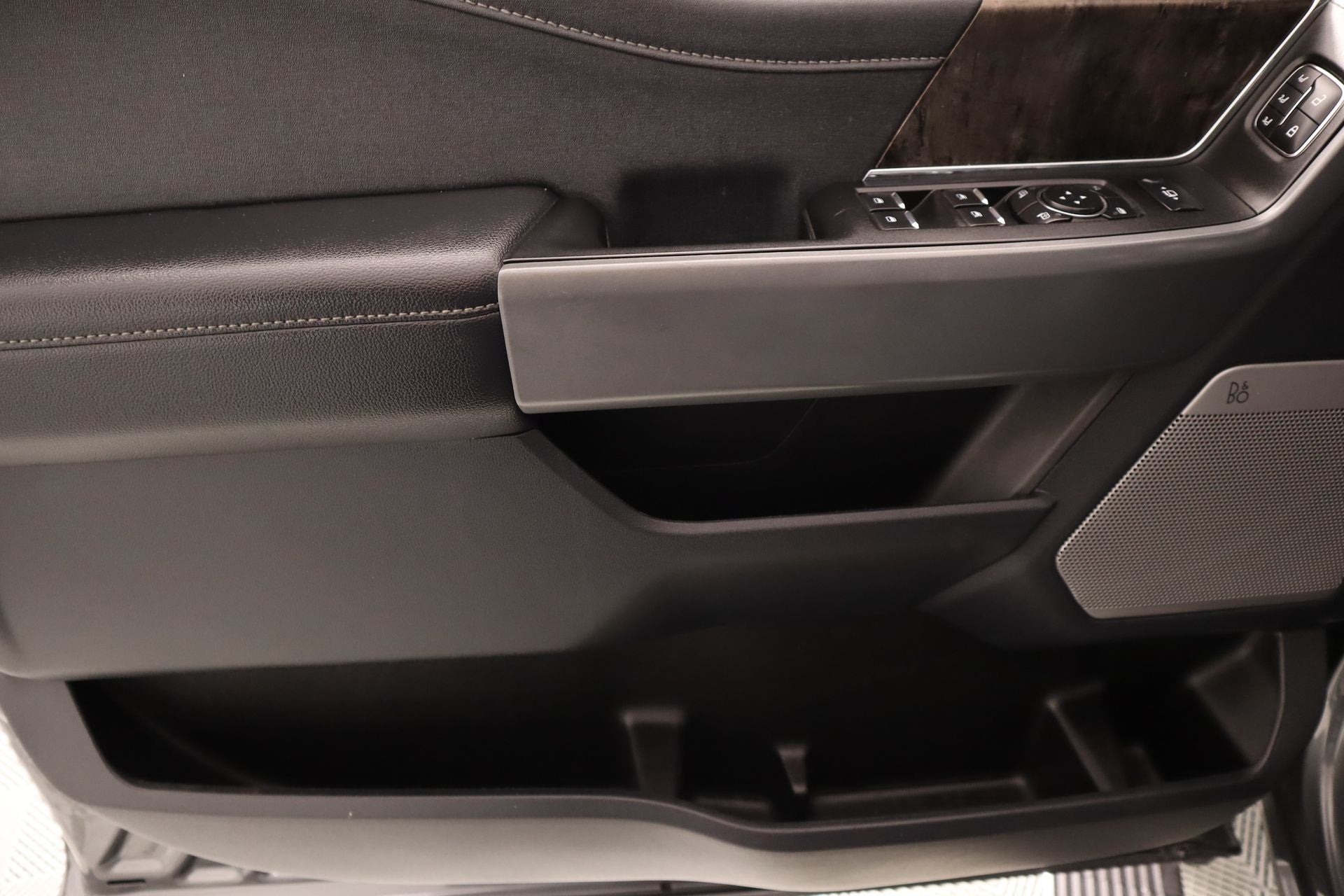 2024 Ford Super Duty F-450 DRW LARIAT