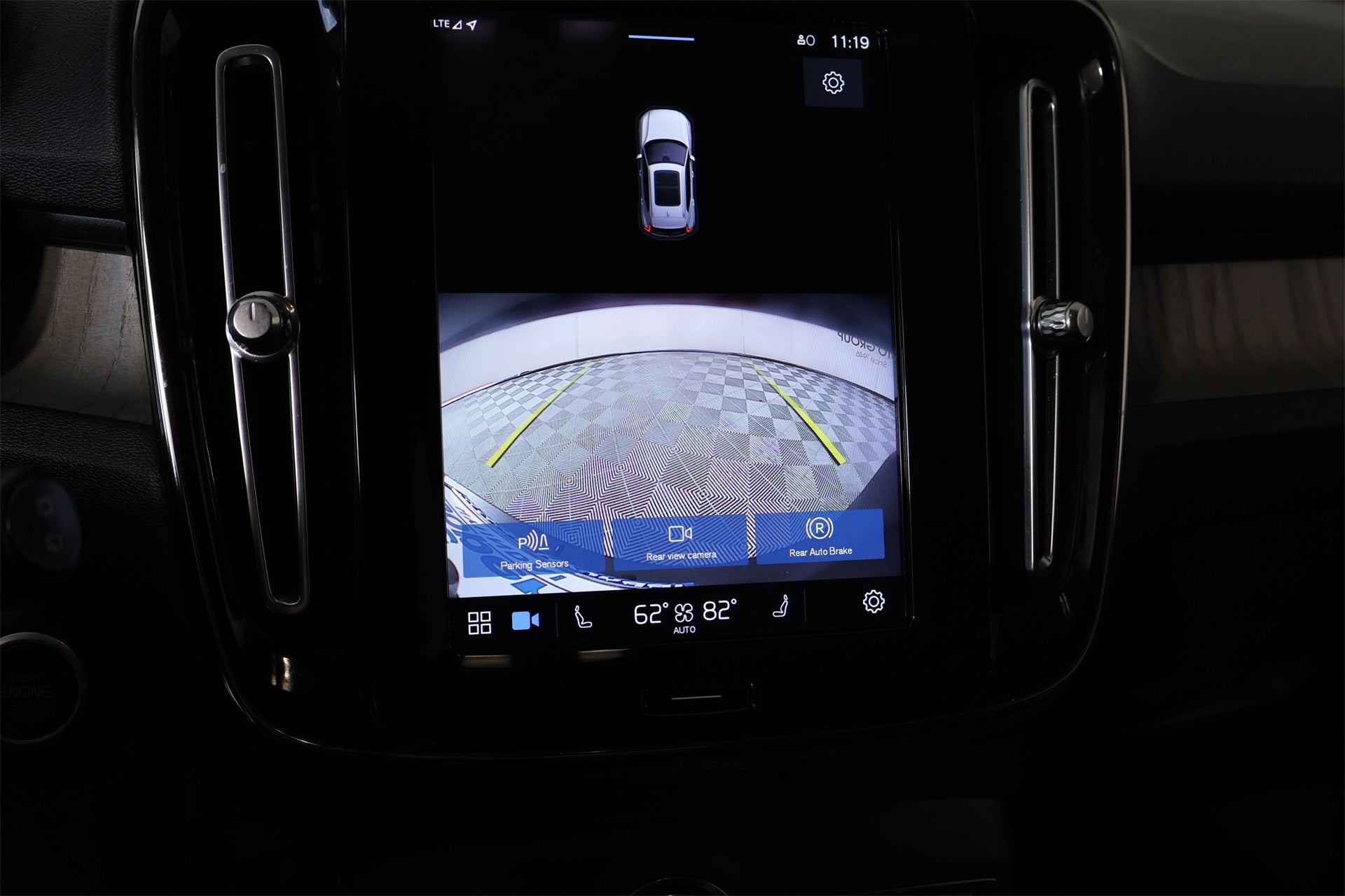 2023 Volvo XC40 Core