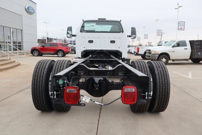 2025 Ford F-750SD Base