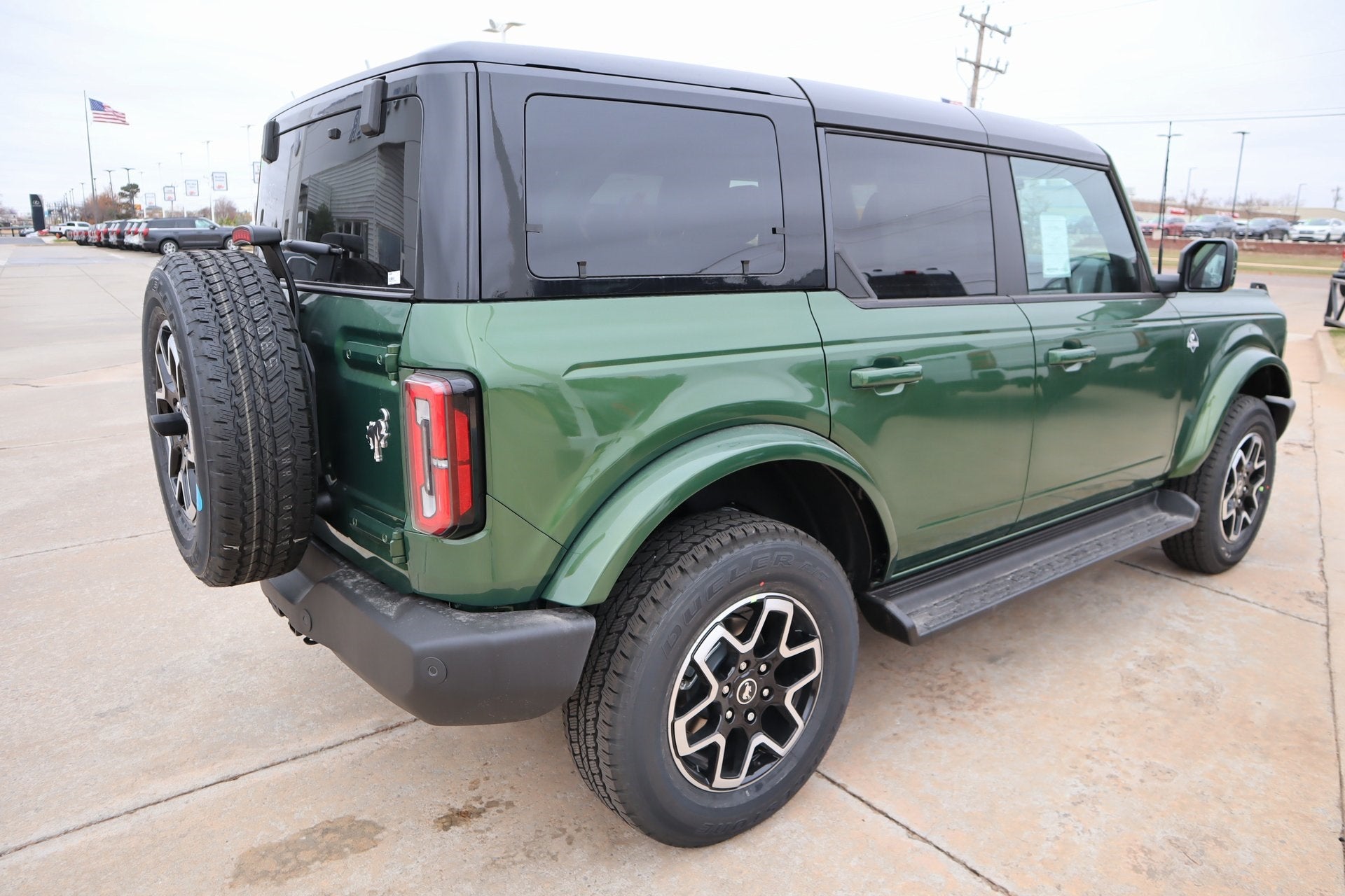 2025 Ford Bronco Outer Banks