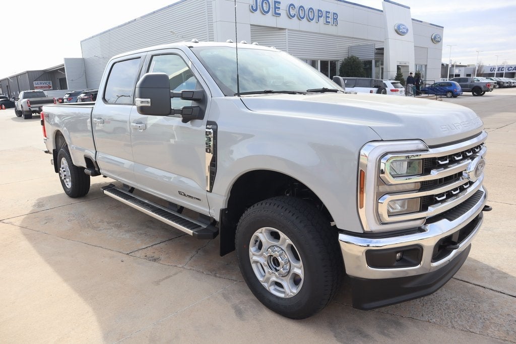2026 Ford Super Duty F-350 SRW XLT