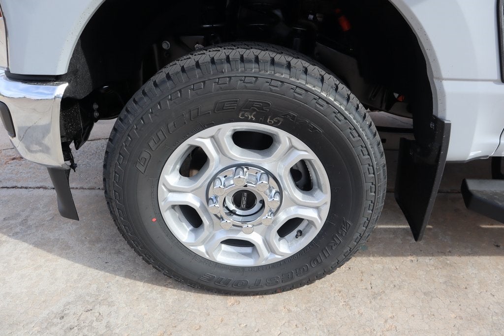 2026 Ford Super Duty F-350 SRW XLT