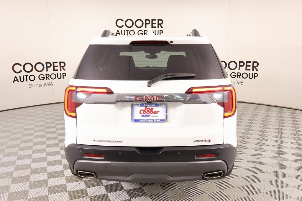 2023 GMC Acadia AT4