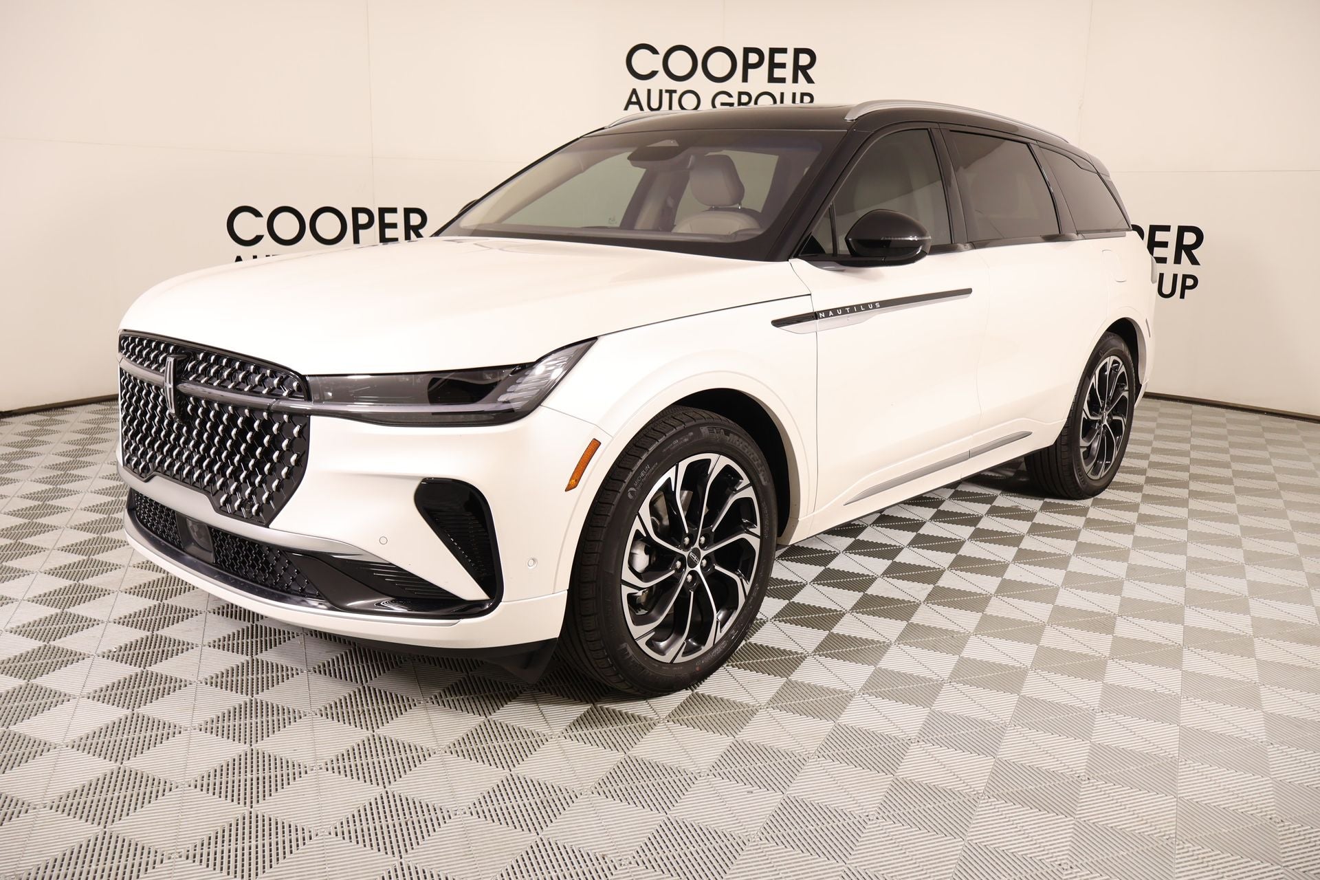 2024 Lincoln Nautilus Reserve