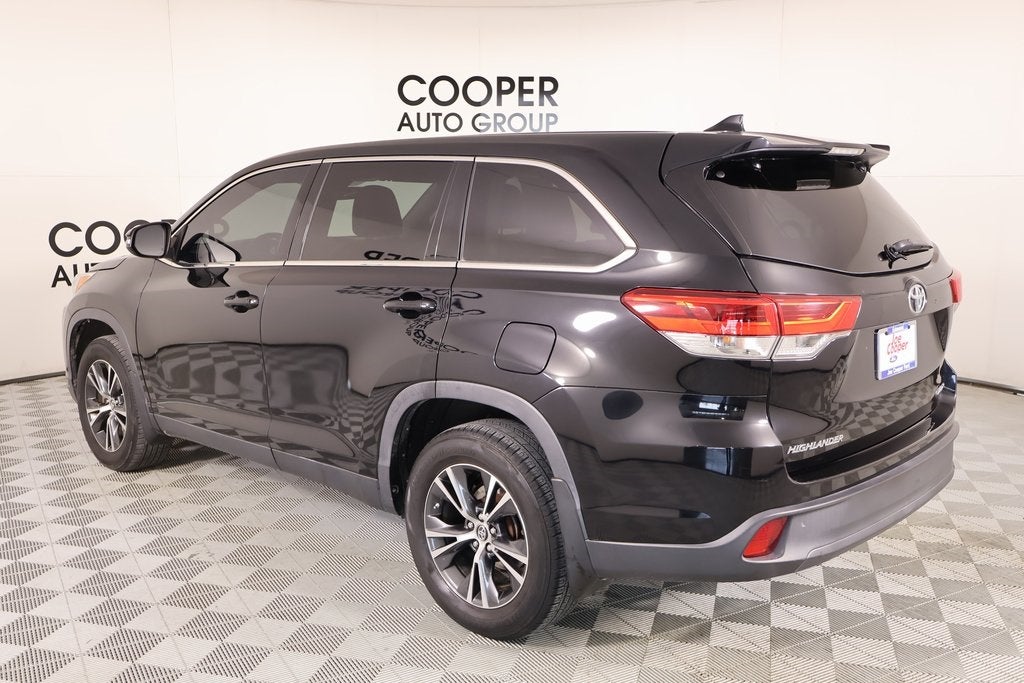 2019 Toyota Highlander LE