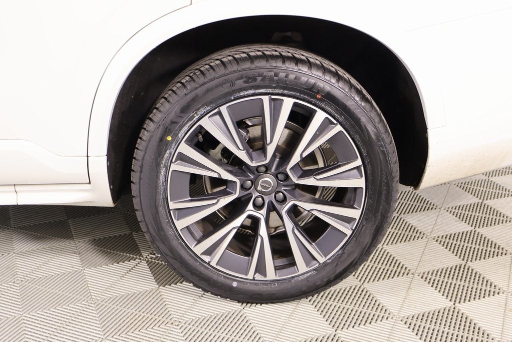 2022 Volvo XC90 T5 Momentum