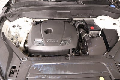 2022 Volvo XC90 T5 Momentum