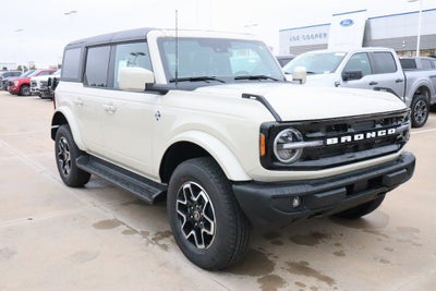 2025 Ford Bronco Outer Banks SERVICE LOANER