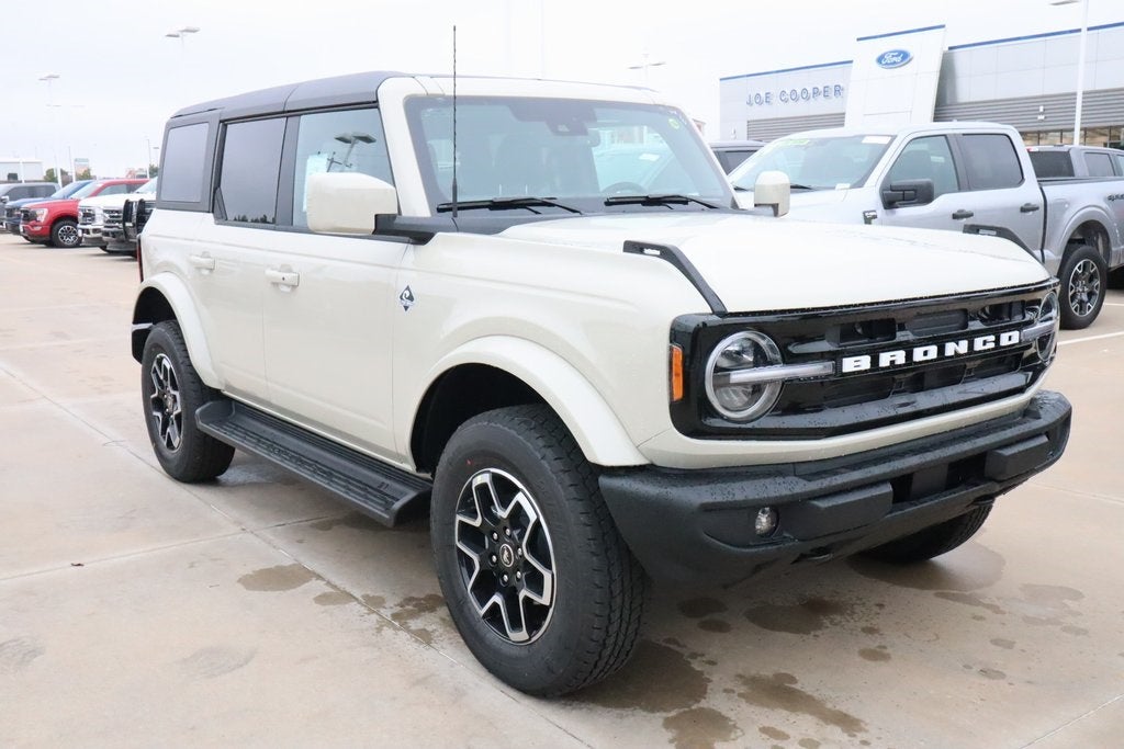 2025 Ford Bronco Outer Banks SERVICE LOANER