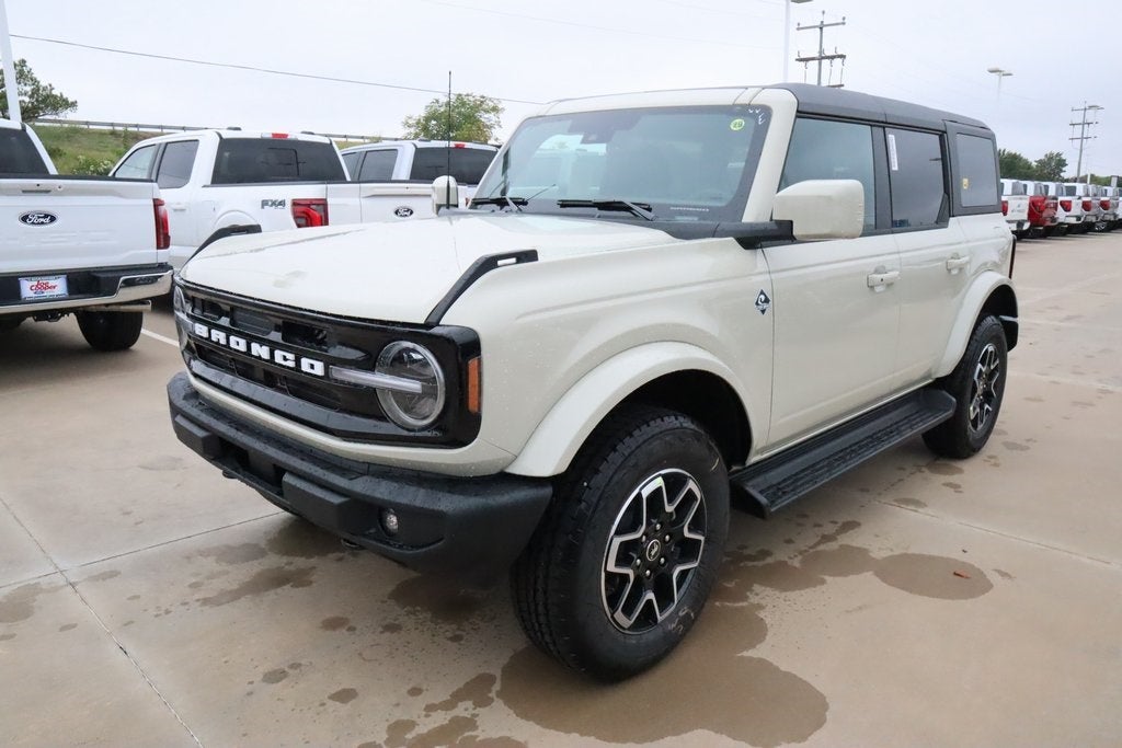 2025 Ford Bronco Outer Banks SERVICE LOANER