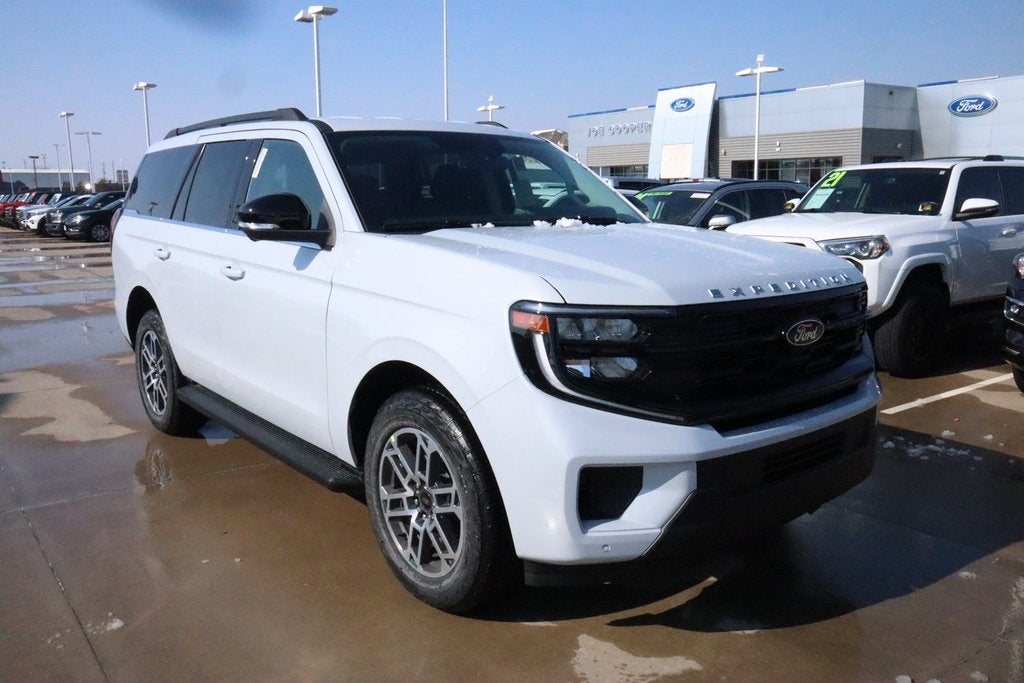 2026 Ford Expedition Active