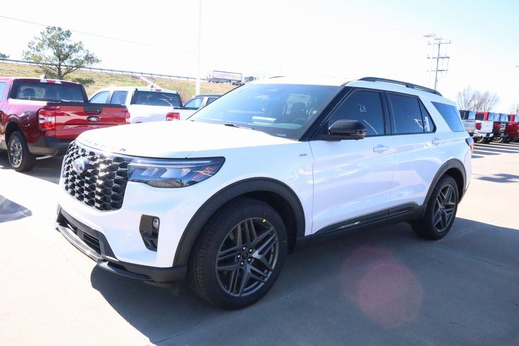 2026 Ford Explorer ST-Line SERVICE LOANER