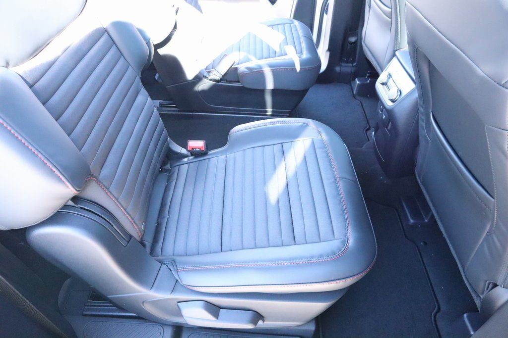 2026 Ford Explorer ST-Line SERVICE LOANER