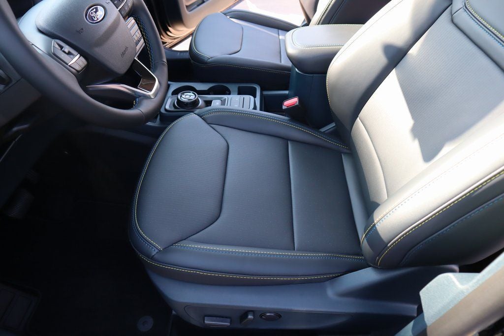 2025 Ford Maverick Lobo Standard