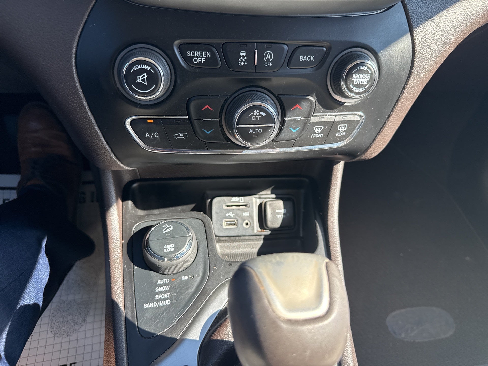 2016 Jeep Cherokee Overland