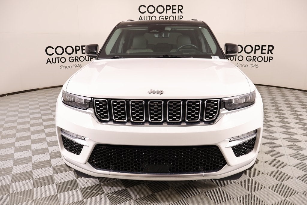 2022 Jeep Grand Cherokee Summit