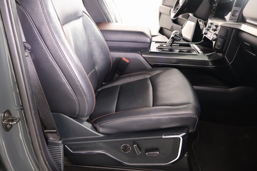 2022 Ford F-150 Lariat Black Widow