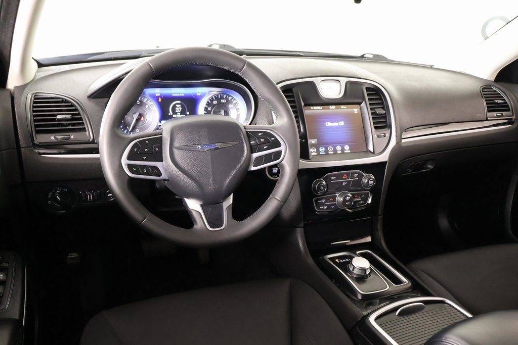 2023 Chrysler 300 Touring