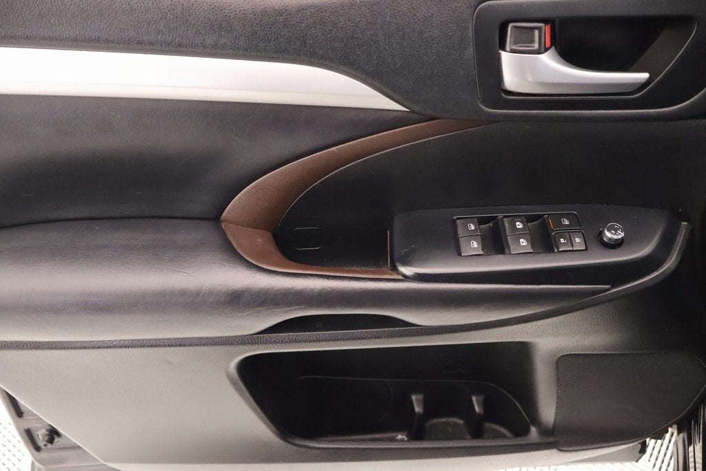 2018 Toyota Highlander Base