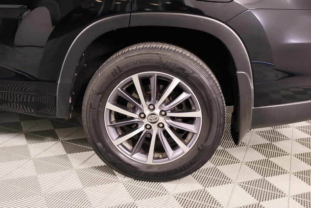 2018 Toyota Highlander Base